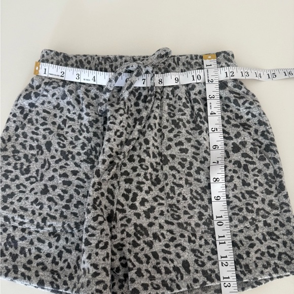 NWT Anthropologie Leopard Print Women's Shorts - Picture 6 of 6